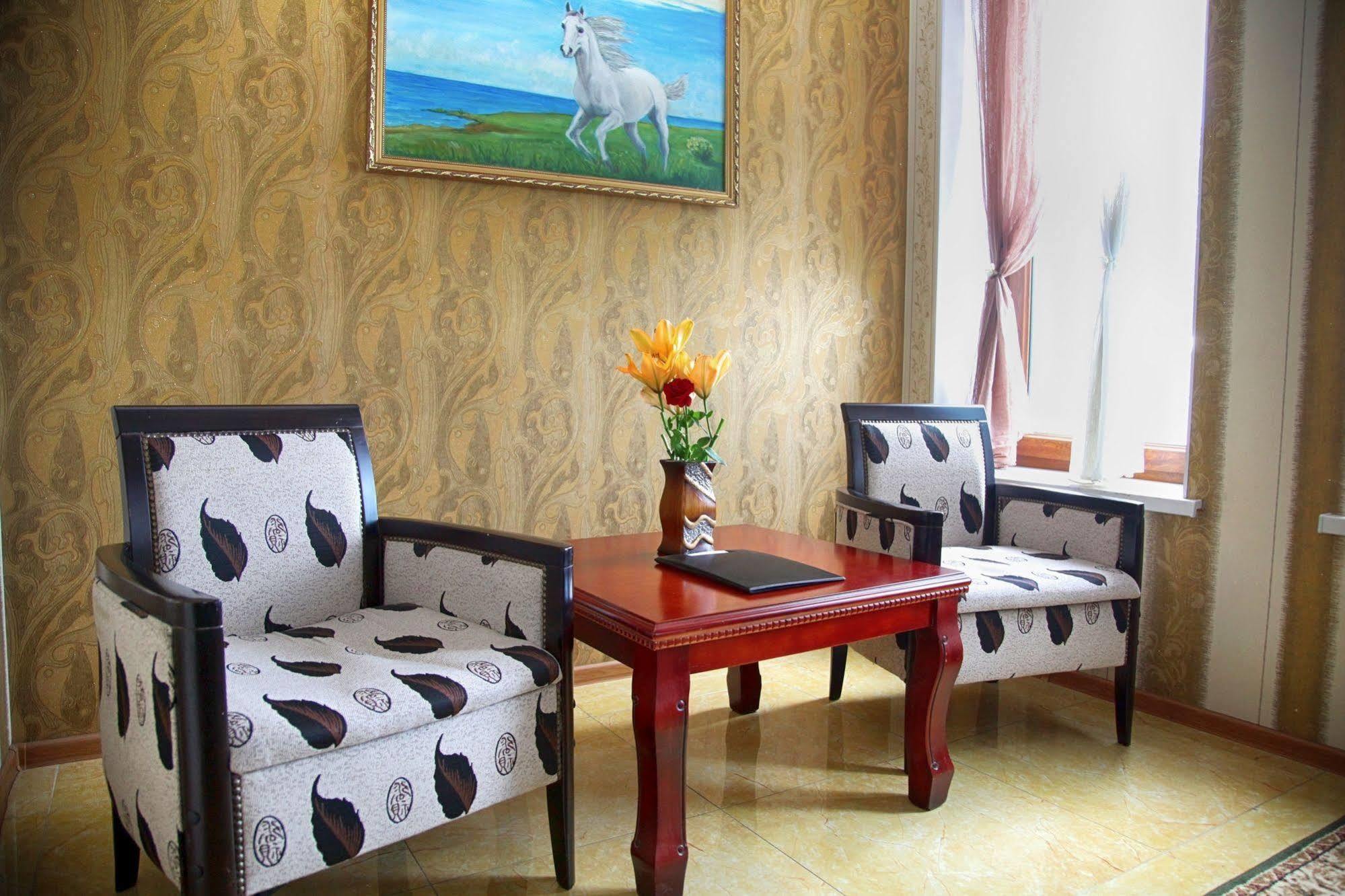 Voyage Hotel Бишкек Экстерьер фото